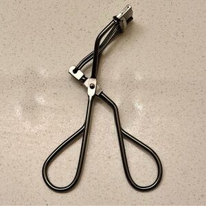 Etude House Curl Fix Corner Lash Curler